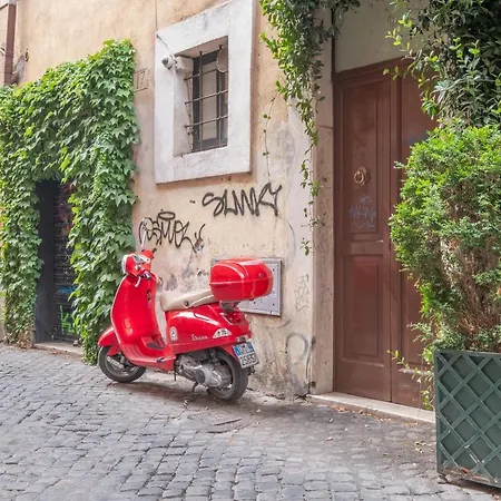 Flame Trastevere Daire